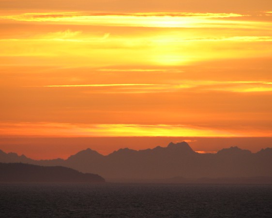 BillCath > A delightful sailing night, with a Red Sky, south of Glacier Bay NP, about 10 pm.